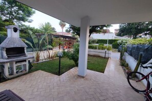 Terrace/patio - M432 – Marcelli, Two-Bedroom Apartment with Garden (Marcelli)