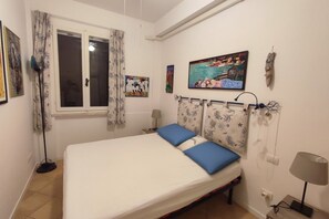 3 bedrooms, bed sheets - M432 – Marcelli, Two-Bedroom Apartment with Garden (Marcelli)