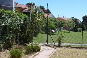 Property grounds - N298 - Numana, three-room apartment with garden near the center (Numana)