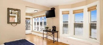 Suite #2 - Panoramic River Views - King w/Balcony