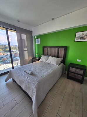 3 quartos, ferros/tábuas de passar roupa, Wi-Fi, roupa de cama