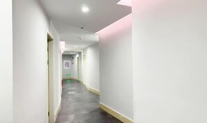 Interior - Hotel Apartment (Shanghai National Convention and Exhibition Center Jiangqiao Old Street Branch) (Shanghai)