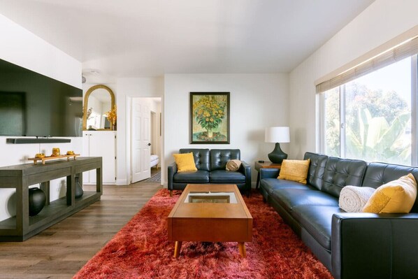 Fernseher, Stereoanlage