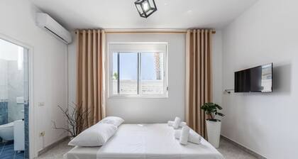 Modern Home with Wifi and Beach Access | Golem