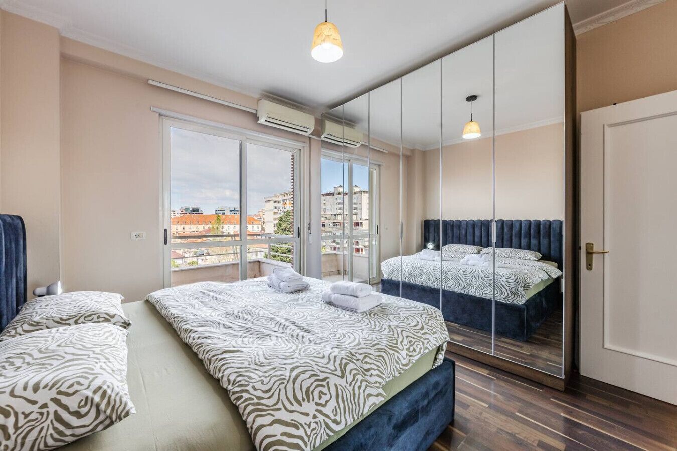 2 slaapkamers, een strijkplank/strijkijzer, wifi, beddengoed