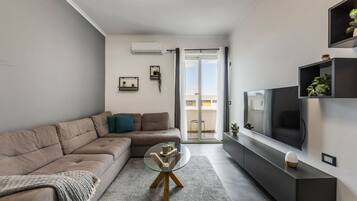 Fernseher, Stereoanlage