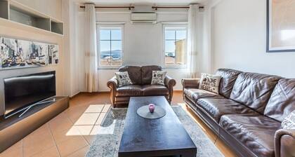 Authentic Apartment in the Center of Shkodra by PikHost