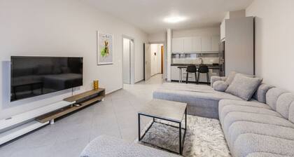 Seaview Apartment in the Center of Saranda