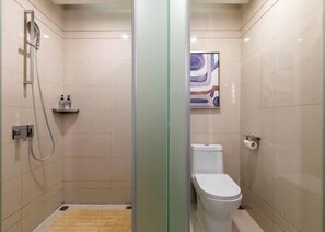 Bathroom - Echarm Hotel Wuhan Univerisity Hongshan Square Metro Station (Wuhan)