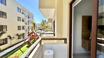 Blackout drapes, iron/ironing board, free WiFi