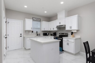 Hummingbird Haven 11 with 2Bed 2.5Bath and Patio