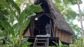 Cabaña tradicional, balcón, vista al jardín | 1 habitación y wifi gratis