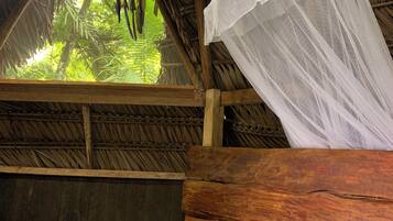 Cabane Tradition, balcon, vue jardin