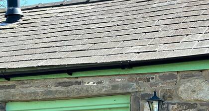 Cosy cottage in a village near Abergavenny at the gateway to the Brecon Beacons