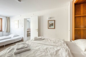2 bedrooms, free WiFi, bed sheets