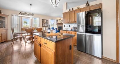 Beautiful 4 Bedroom 3 bath home in nice Eastside neighborhood and LOTS of extras