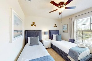 5 quartos, ferros/tábuas de passar roupa, Wi-Fi, roupa de cama