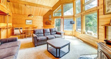 Hot Tub, 1 Mi to Beach: 12-Acre Fort Bragg Cabin!