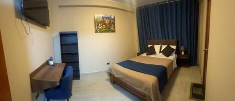 Chambre Deluxe, non-fumeurs, salle de bains privée | Bureau, espace de travail pour ordinateur portable, Wi-Fi gratuit