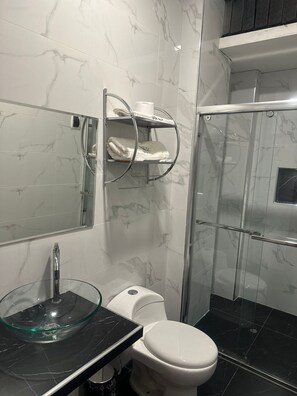 Bathroom - GRAN HOTEL (Yungay)