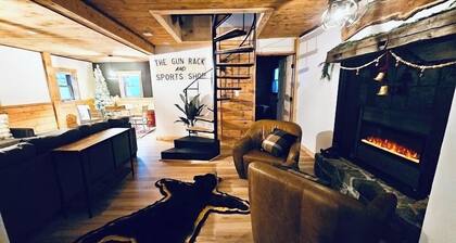 Gunstock Shanty-Gilford NH Lakes Region–HGTV Designer–Mins to Pavilion