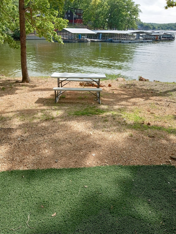 Dnd Campground Site #5 Lake Front Primitive Camp Site - Missouri