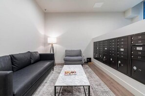 Interior - Cityscape Condotel on First Hill (Seattle)
