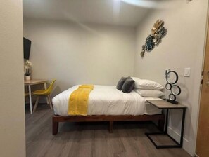 1 bedroom, WiFi, bed sheets