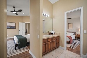 5 عدّة غرف نوم ومكتب وواي فاي مجانًا وملاءات أسرّة