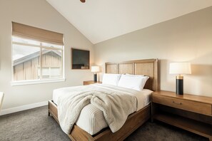 3 habitaciones, escritorio, tabla de planchar con plancha y wifi gratis 