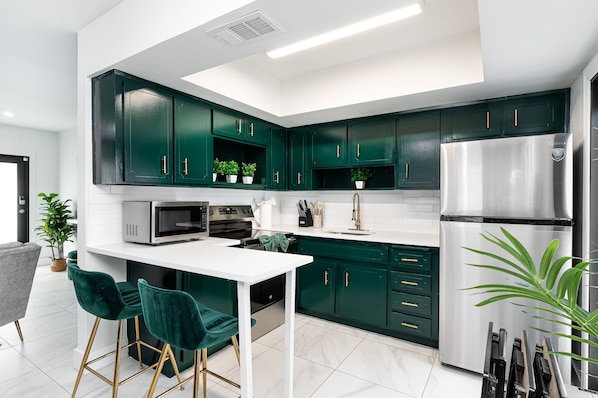 Fridge, microwave, oven, stovetop