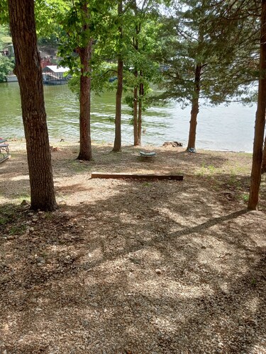 DnD Campground Site #6 Lake Front Primitive Camp site