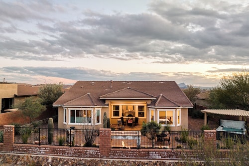 Dove Mountain Luxury Escape