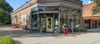 Motown in the Village: A Charming home in the heart of Detroit