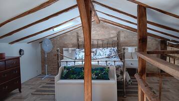 2 sovrum, strykjÀrn/strykbrÀda, wi-fi och sÀngklÀder