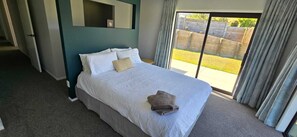 4 slaapkamers, een strijkplank/strijkijzer, wifi, beddengoed