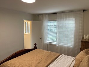 2 bedrooms, desk, iron/ironing board, travel cot