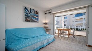 TV - Beautiful, fully-equipped apt for 6 people (Agde)