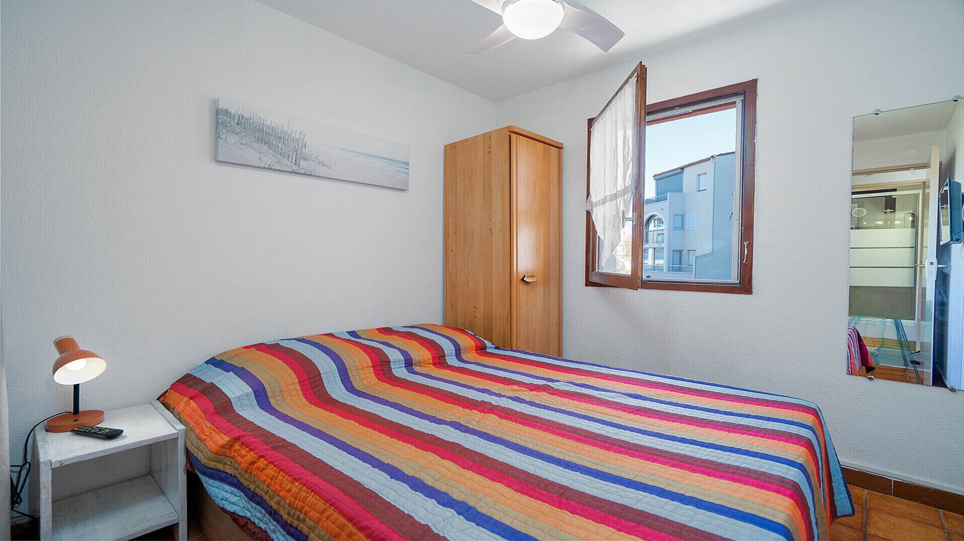 Appartement Situé à 100 M De La Plage, Avec Piscine Et Parking - Vias