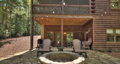 Luxury 3-bedroom cabin in charming Blue Ridge