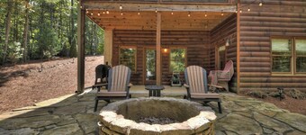 Luxury 3-bedroom cabin in charming Blue Ridge