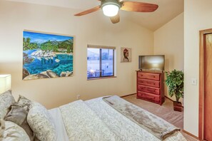 4 bedrooms, iron/ironing board, free WiFi, bed sheets