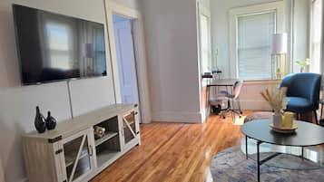 Smart TV, DVD player, books