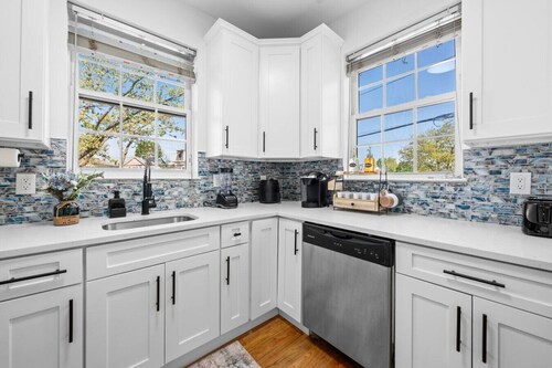 NYC 20min | Free Parking | Hot Tub | EWR 15min