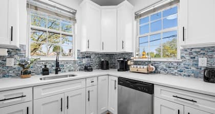 NYC 20min | Free Parking | Hot Tub | EWR 15min