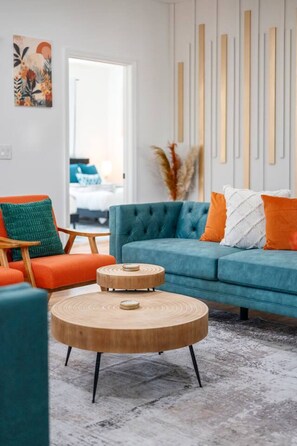 Interior - NYC 20min | Free Parking | Hot Tub | EWR 15min (Bayonne)