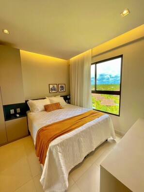 Phòng Suite, quang cảnh biển | 2 phòng ngủ, màn/rèm cản sáng, bàn ủi/dụng cụ ủi quần áo 
