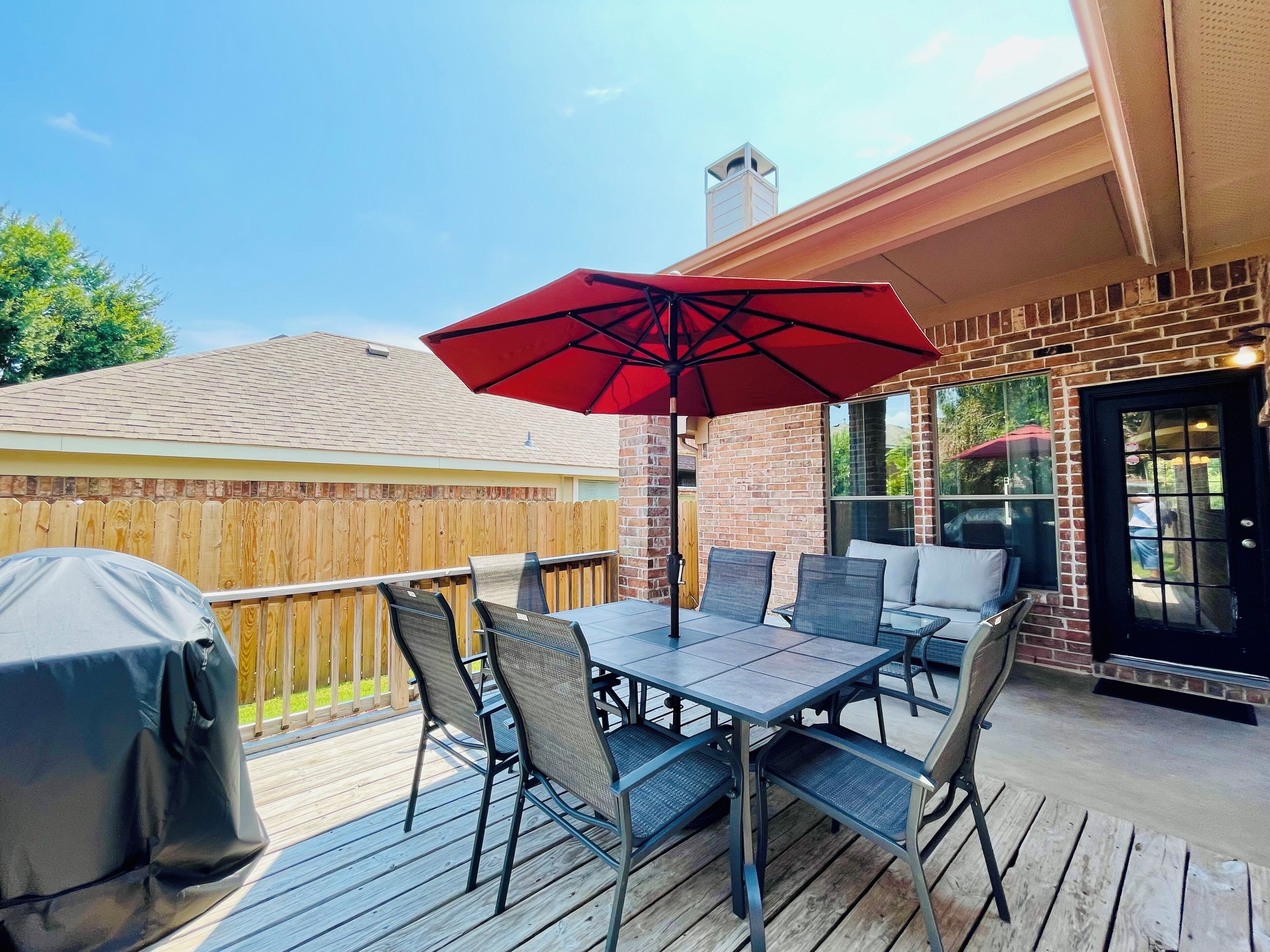 屋外 ダイニングエリア