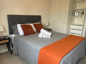 1 bedroom, desk, iron/ironing board, WiFi