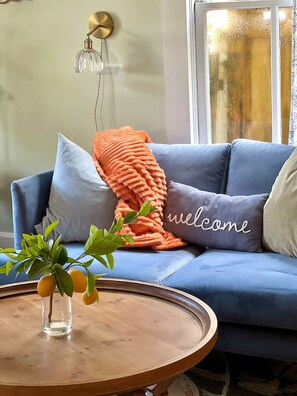 Smart-TV, Bücher, Computerbildschirme